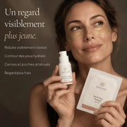 Femme avec la routine Contour des Yeux Anti-Rides HOLIAĒ pour ridules, hydratation et fraîcheur du regard