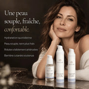 Femme avec la routine Hydratation Visage HOLIAĒ pour hydratation, souplesse et confort de la peau