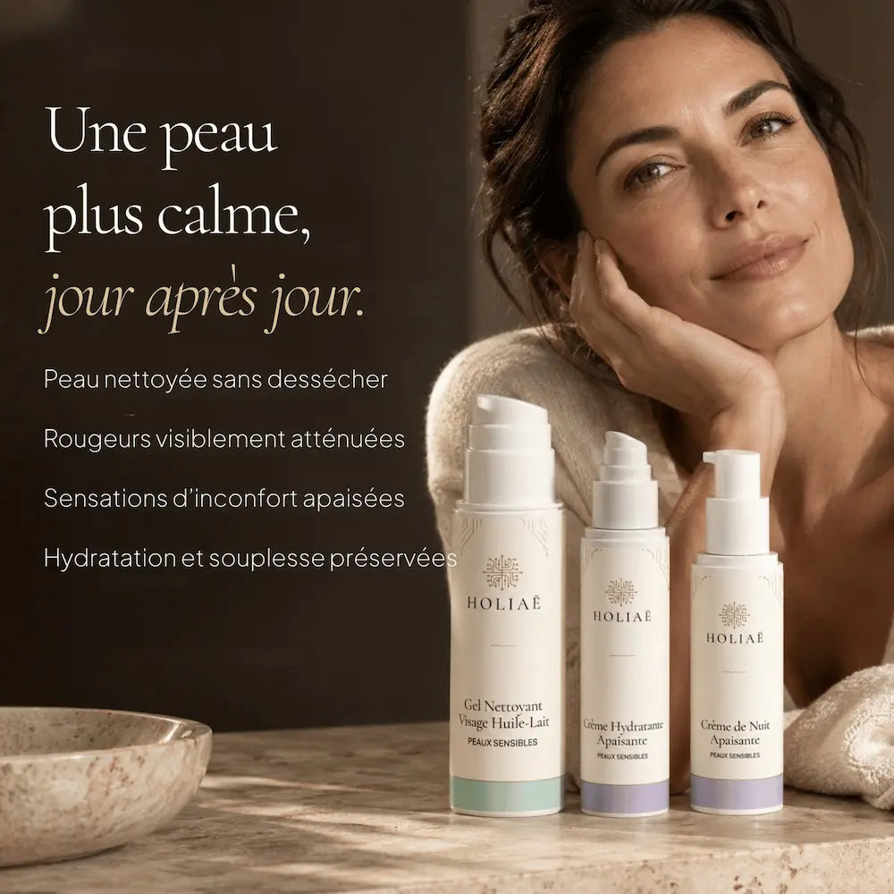Femme avec la routine Peaux Sensibles HOLIAĒ pour nettoyer doucement, hydrater et apaiser la peau