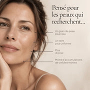 Portrait de femme illustrant les besoins ciblés par la Lotion Exfoliante à l’Acide Glycolique AHA 5 % HOLIAĒ