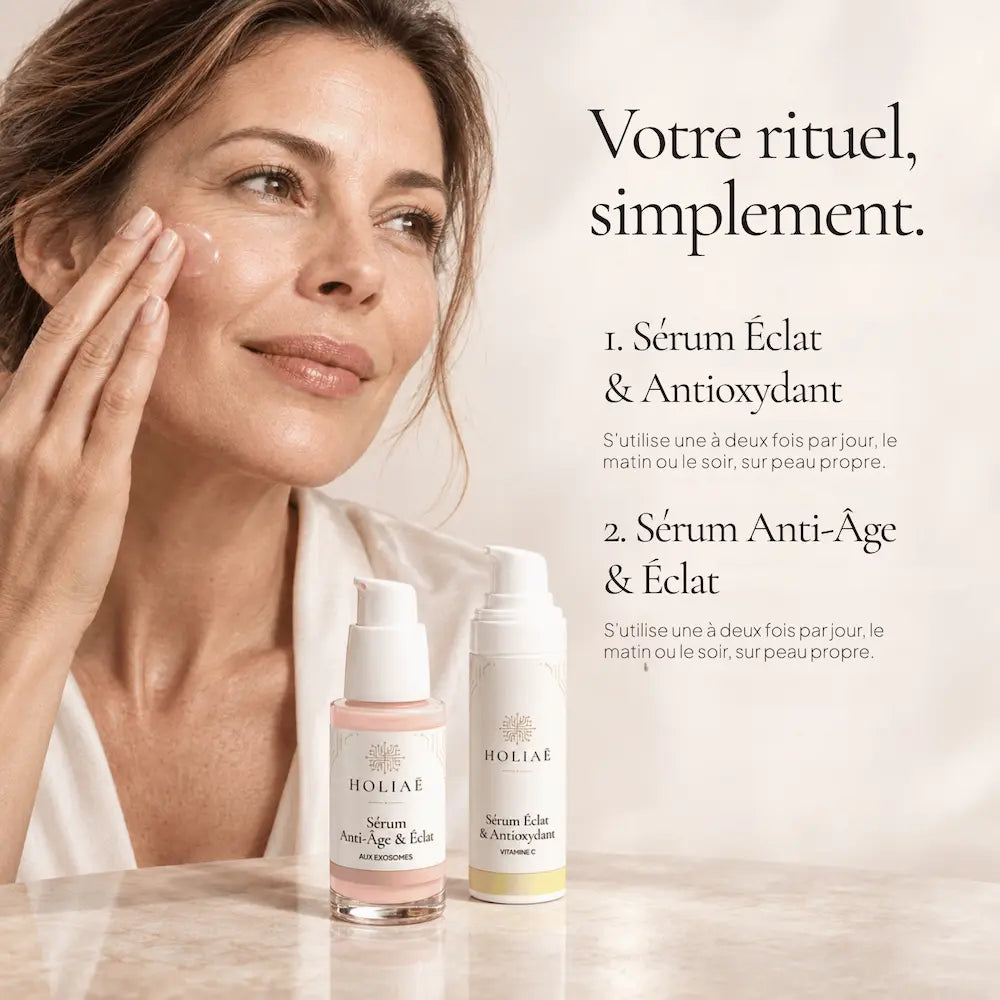 Application des deux sérums de la routine Duo Teint Lumineux HOLIAĒ avant la crème