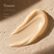 Texture hydratante de la Crème Anti-Taches à l’Acide Kojique HOLIAĒ en macro
