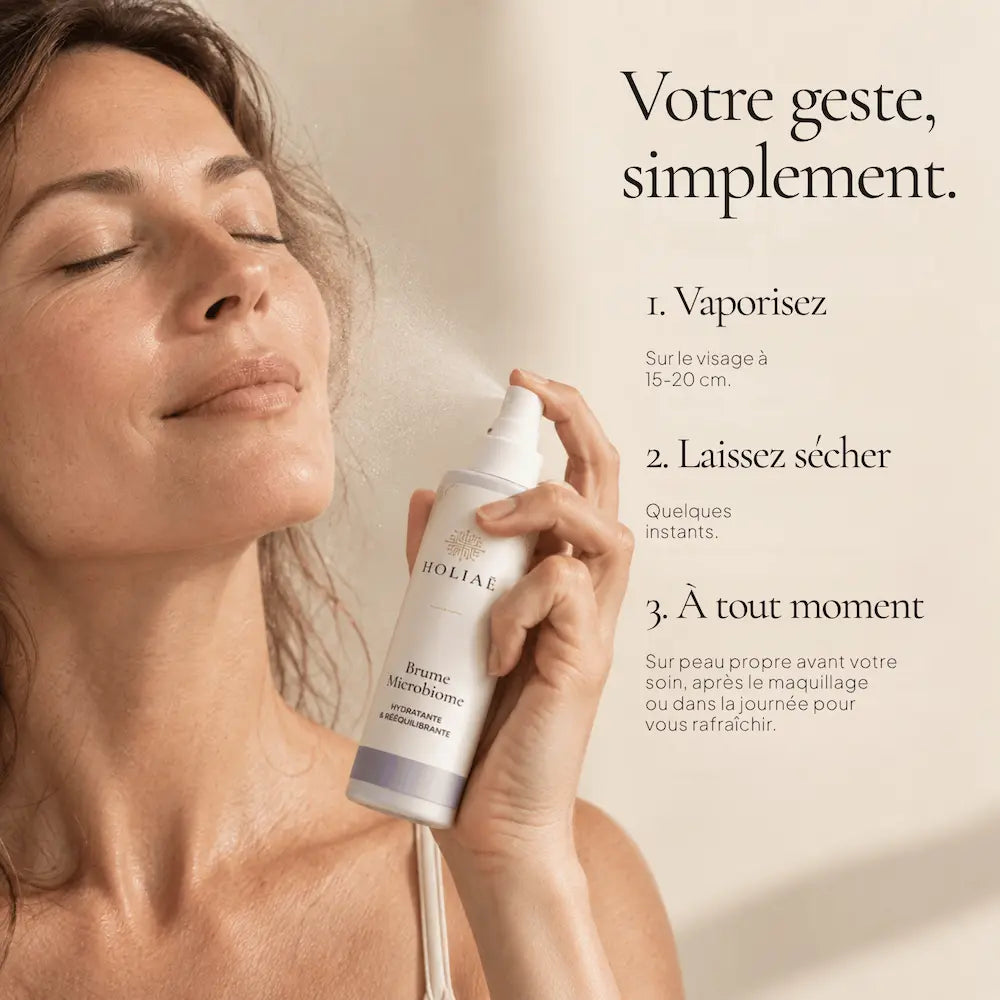 Vaporisation de la Brume Visage Microbiome Hydratante & Rééquilibrante HOLIAĒ sur le visage