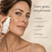 Application localisée du Correcteur Anti-Taches à l’Acide Kojique 1 % HOLIAĒ sur une tache du visage