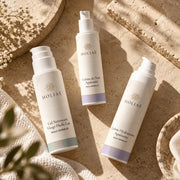 Routine Trio Peaux Sensibles HOLIAĒ en mise en scène éditoriale sur travertin