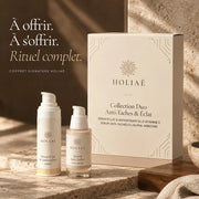 Coffret Anti-Taches Essentiels HOLIAĒ présenté comme cadeau avec coffret signature