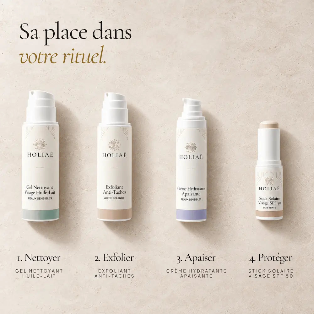 Exfoliant Anti-Taches à l’Acide Kojique HOLIAĒ présenté dans une routine visage anti-taches