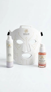 Cure LED ciblée anti-âge et fermeté combinant un masque LED et des soins essentiels pour raffermir la peau et lisser les signes de l’âge.