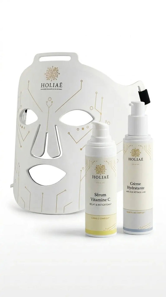 Cure LED ciblée pour raviver l’éclat et améliorer la luminosité du teint, avec masque LED et soins essentiels complémentaires.