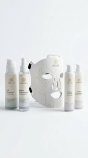 Cure LED intensive hydratante combinant masque LED et routine complète de soins pour restaurer le confort et l’équilibre cutané.