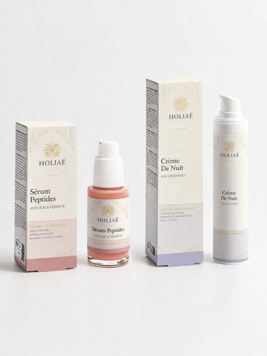 Duo de soins anti-âge et fermeté composé d’une crème de nuit aux céramides et d’un sérum aux peptides, présenté en pack skincare.