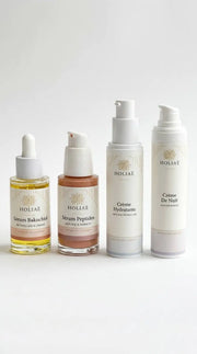 Routine skincare structurée anti-âge et fermeté composée de plusieurs soins visage, présentée en pack pour une utilisation jour et nuit.