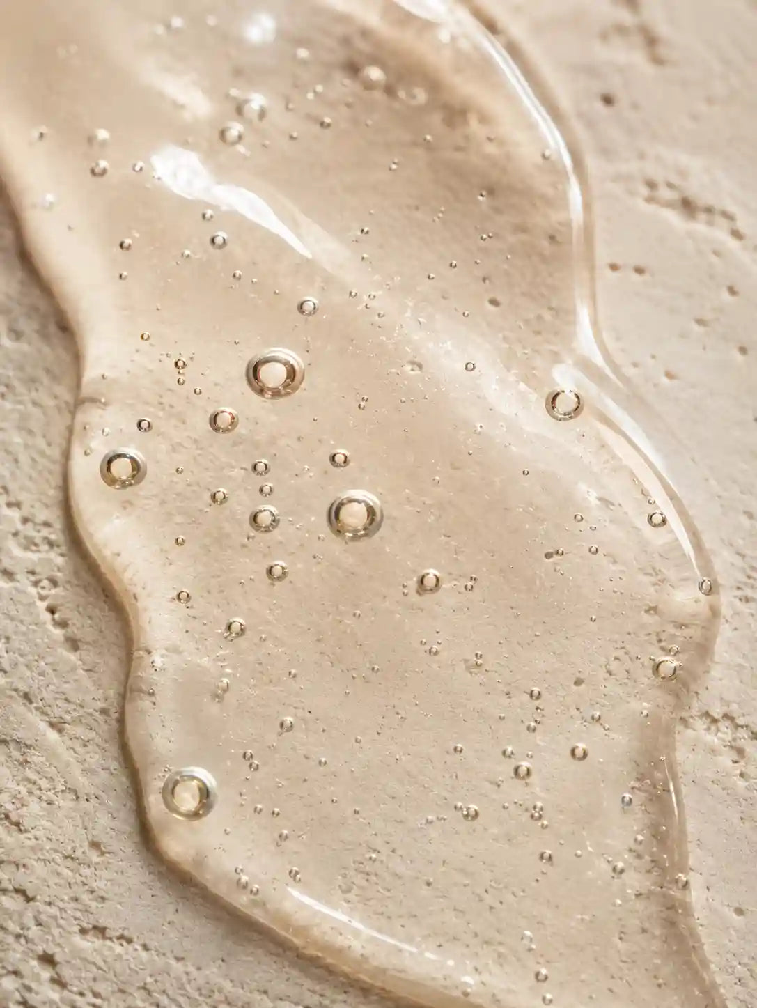 Sérum Acide Hyaluronique Double Hydratation HOLIAĒ – texture du soin